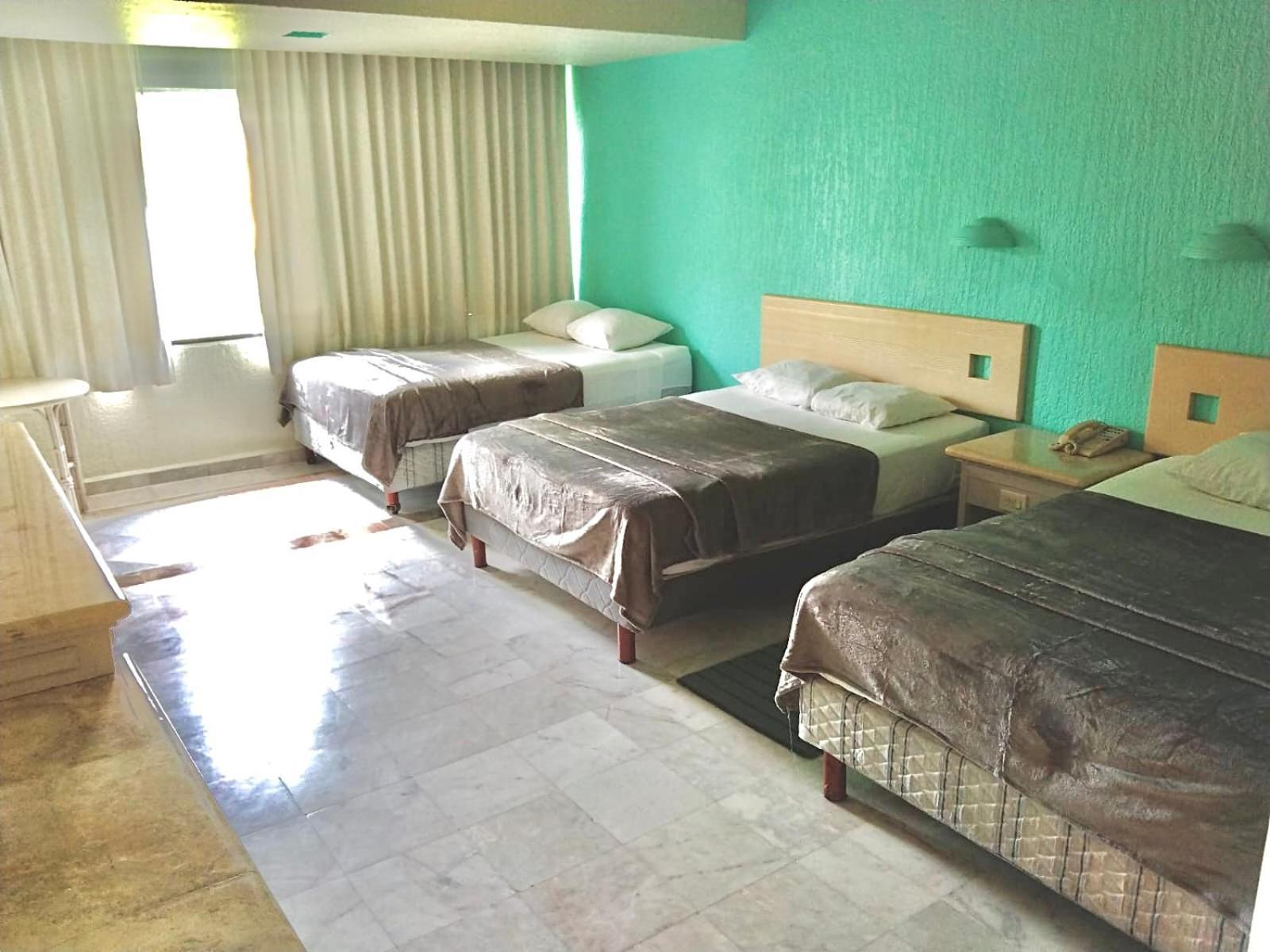 Condo In Ocean Front Resort 칸쿤 객실 사진