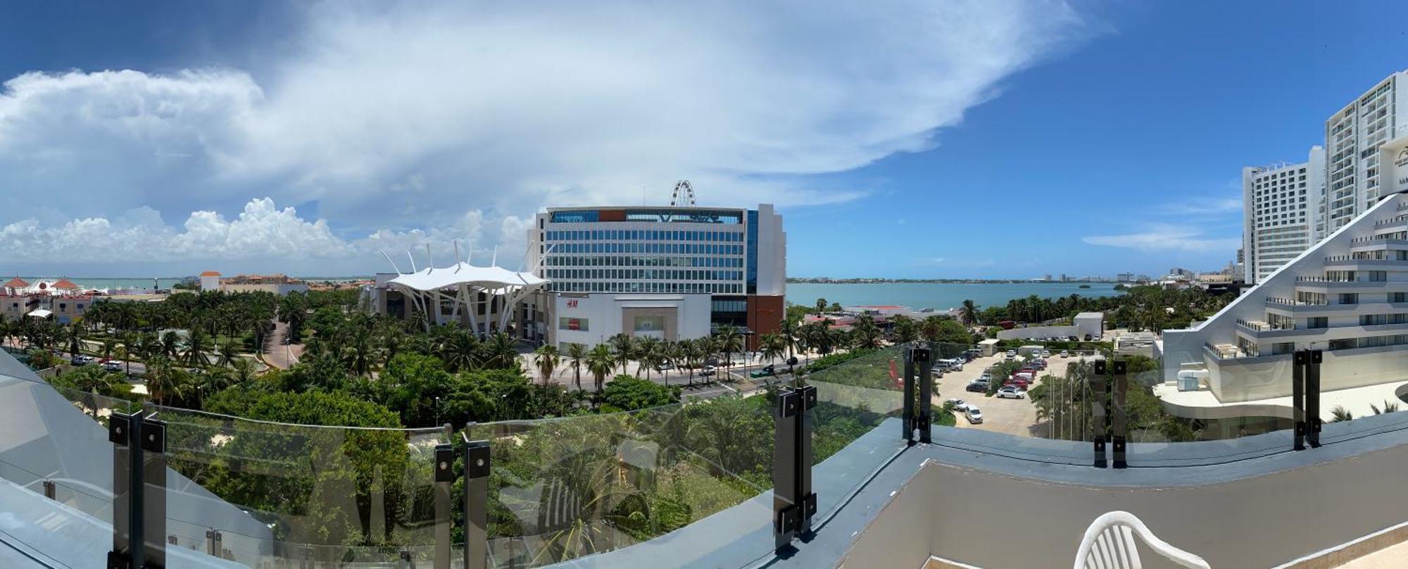 Condo In Ocean Front Resort 칸쿤 객실 사진
