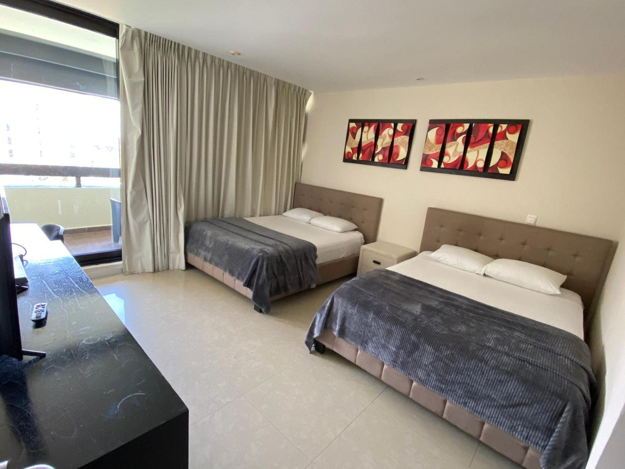Condo In Ocean Front Resort 칸쿤 객실 사진