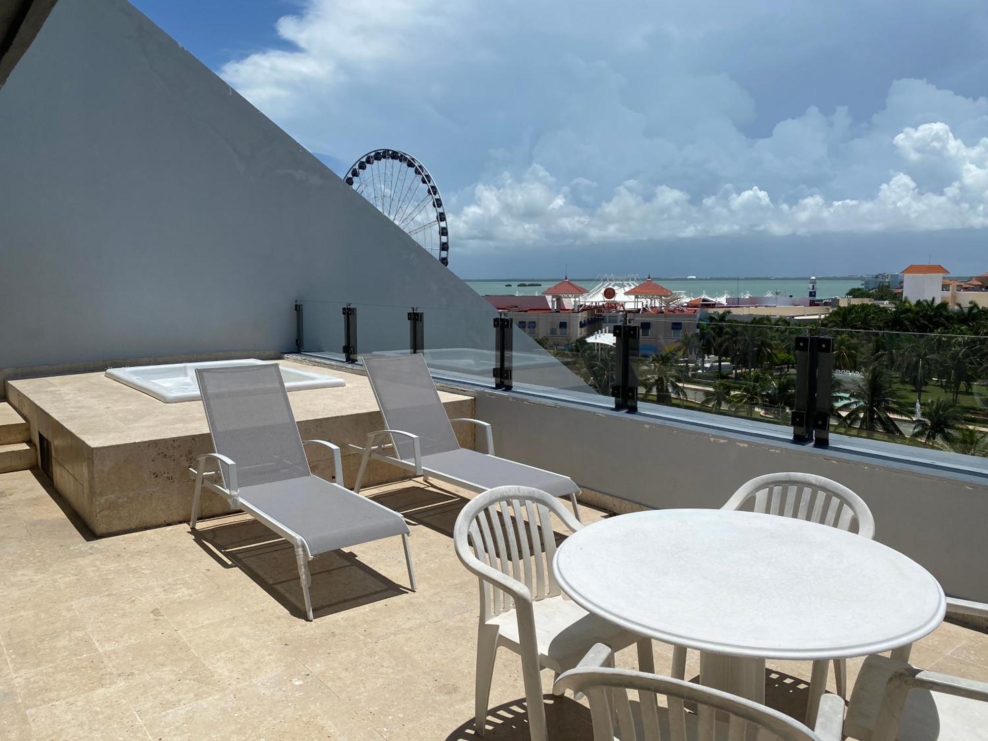 Condo In Ocean Front Resort 칸쿤 객실 사진