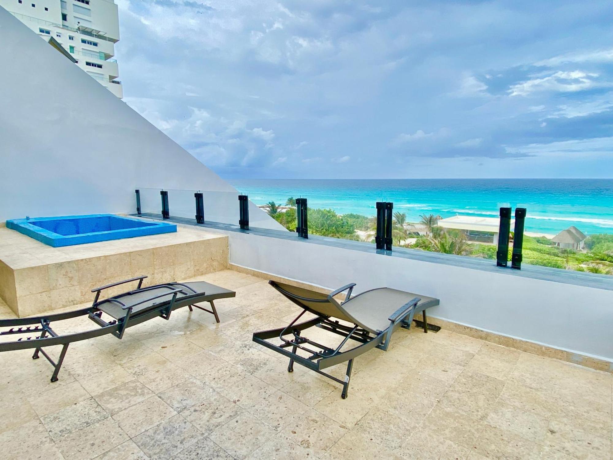Condo In Ocean Front Resort 칸쿤 객실 사진