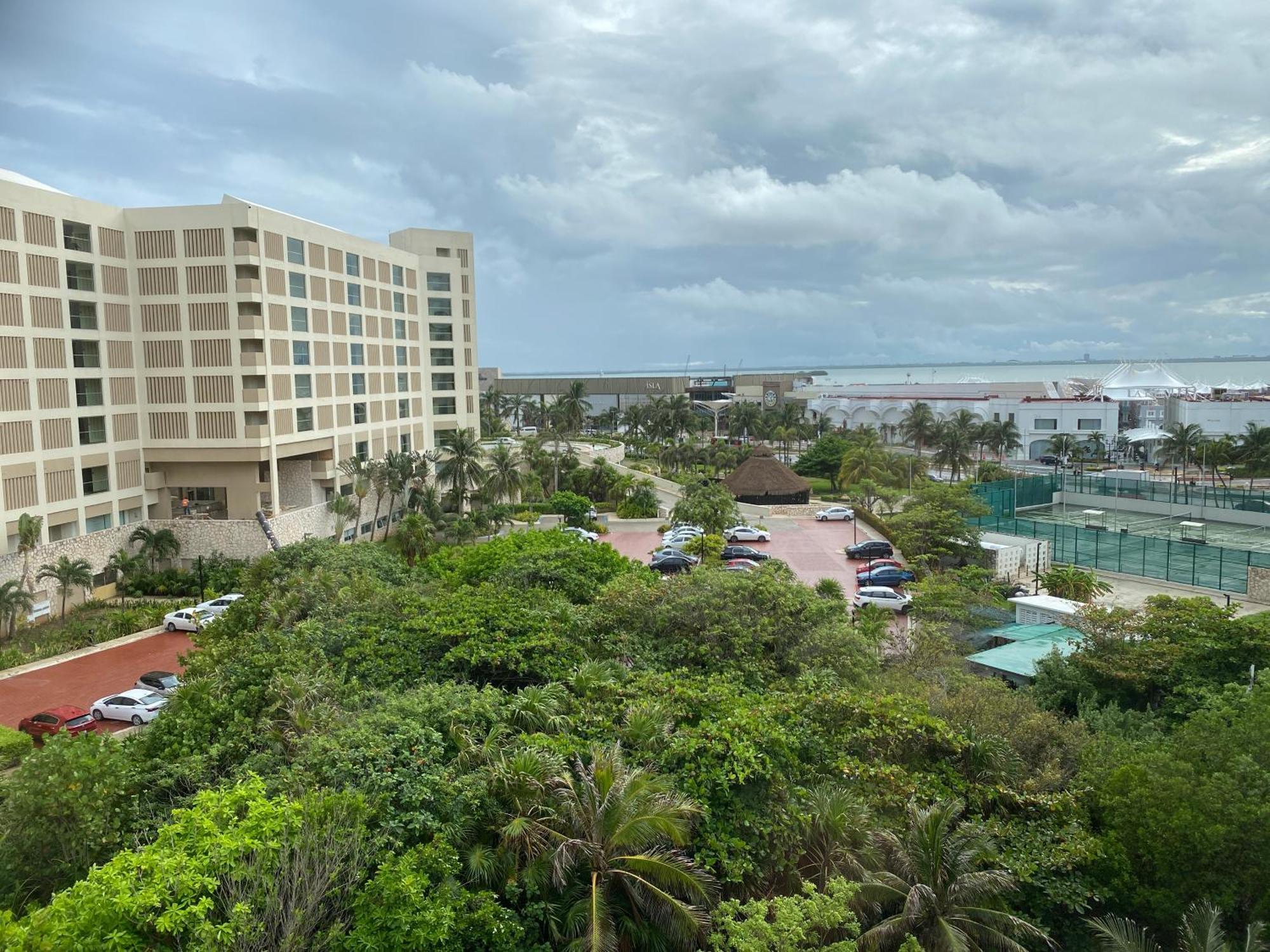 Condo In Ocean Front Resort 칸쿤 객실 사진